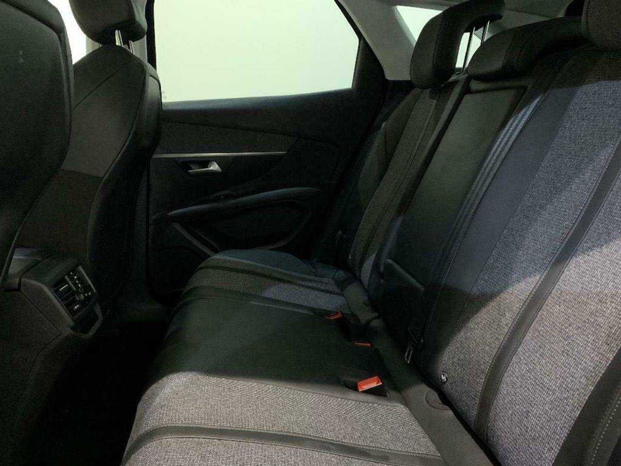 Peugeot 3008 ALLURE 1.2 PURETECH 130 CV EAT8 5P - Foto 2