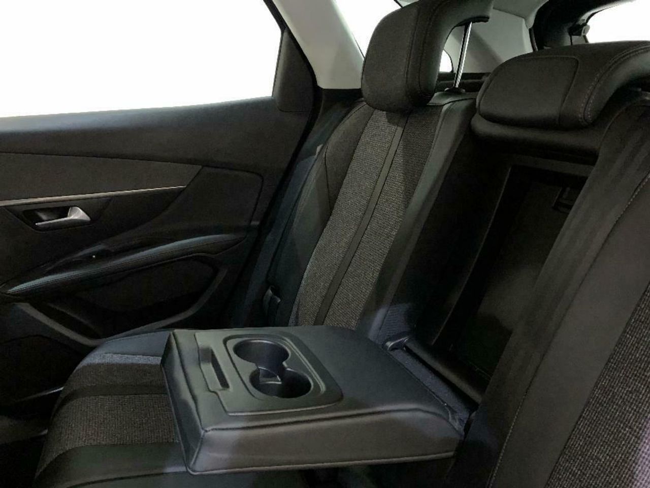 Peugeot 3008 ALLURE 1.2 PURETECH 130 CV EAT8 5P - Foto 2