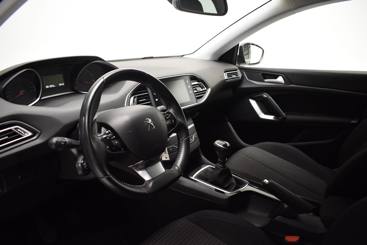 Peugeot 308 SW STYLE 1.2 PURETECH 110 CV 5P - Foto 2