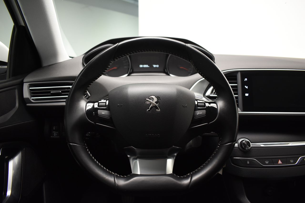 Peugeot 308 SW STYLE 1.2 PURETECH 110 CV 5P - Foto 2