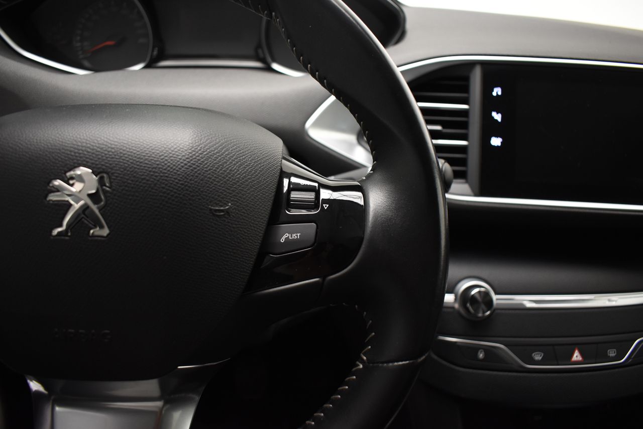 Peugeot 308 SW STYLE 1.2 PURETECH 110 CV 5P - Foto 2