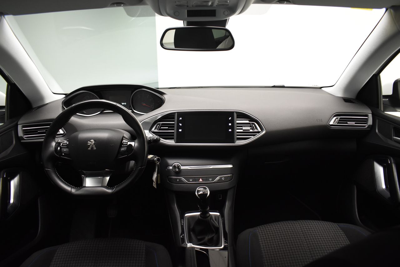 Peugeot 308 SW STYLE 1.2 PURETECH 110 CV 5P - Foto 2