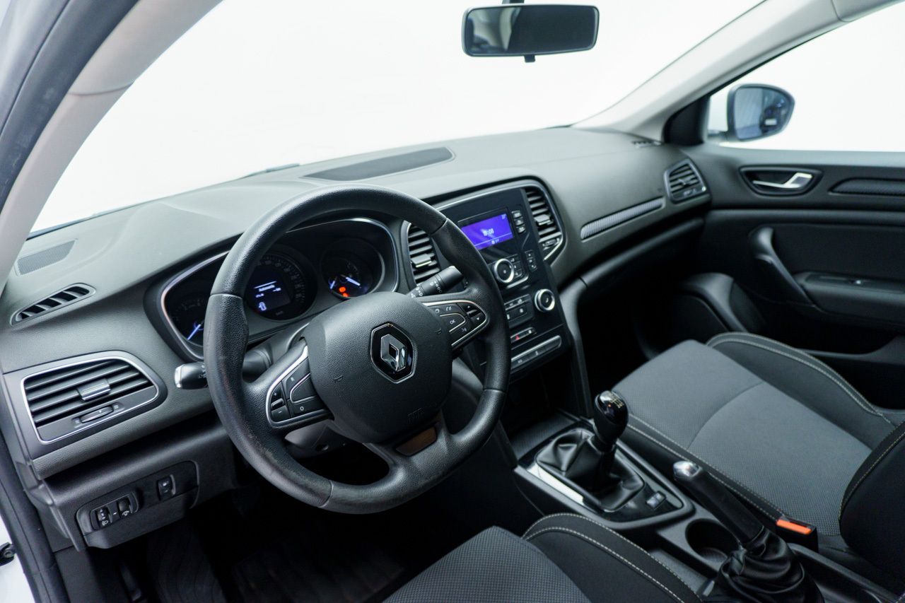 Renault Megane SEDAN BUSINESS 1.3 TCE 115 CV 5P - Foto 2