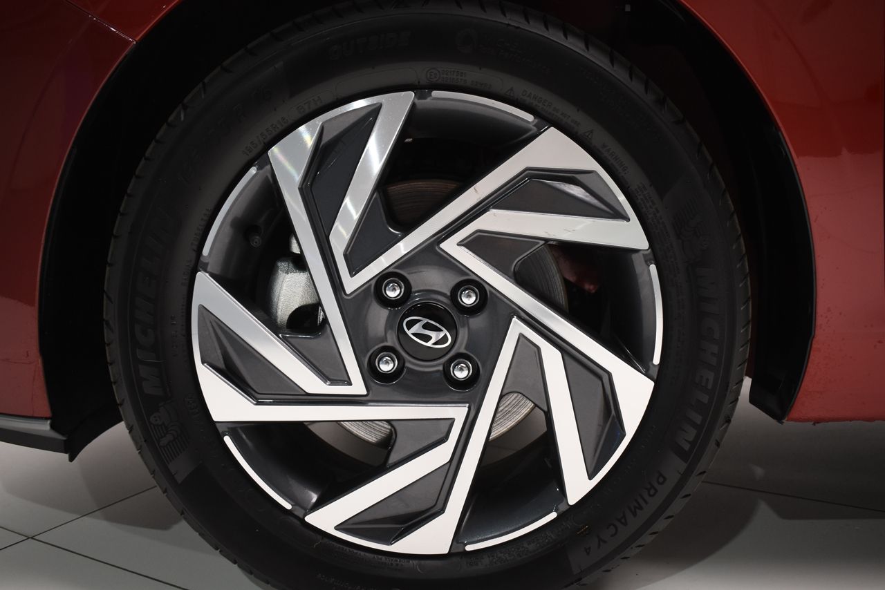 Hyundai i20 KLASS 1.0 TGDI 48V 100 CV 5P - Foto 2
