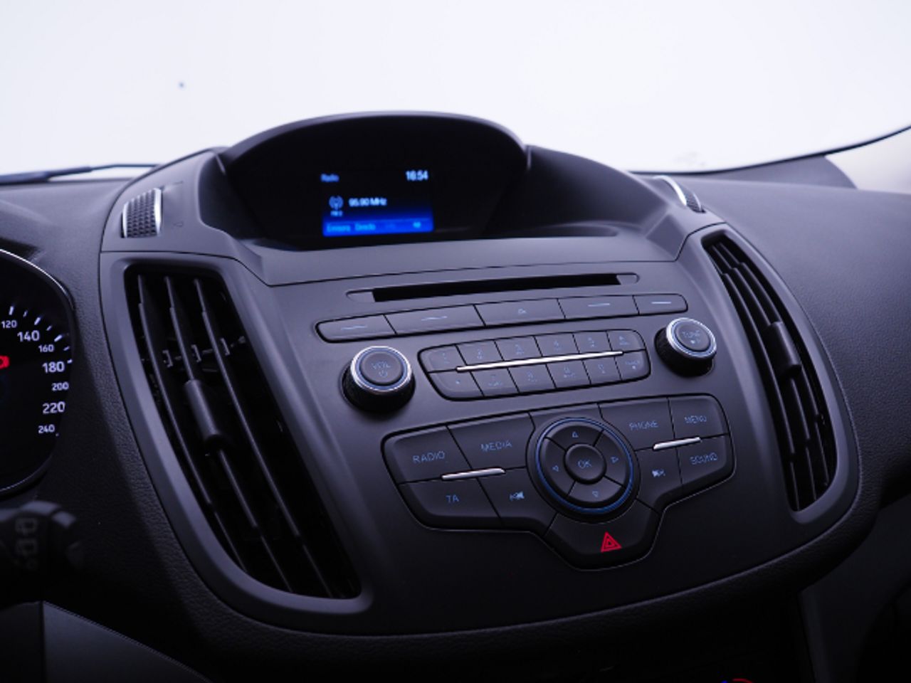Ford Kuga TREND 1.5 ECOBOOST 120 CV 2WD 5P - Foto 2