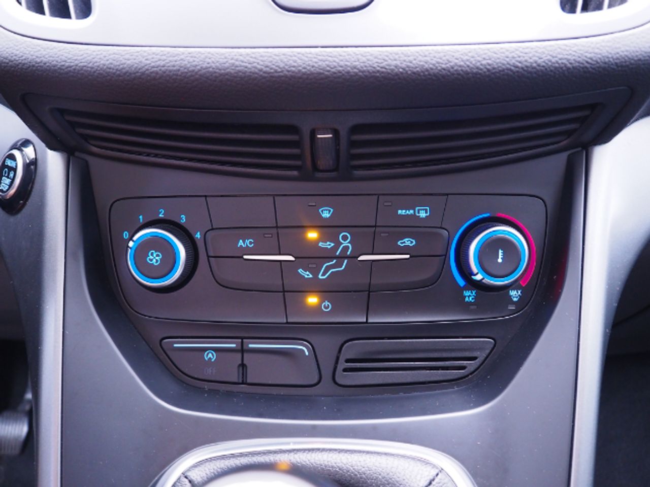 Ford Kuga TREND 1.5 ECOBOOST 120 CV 2WD 5P - Foto 2