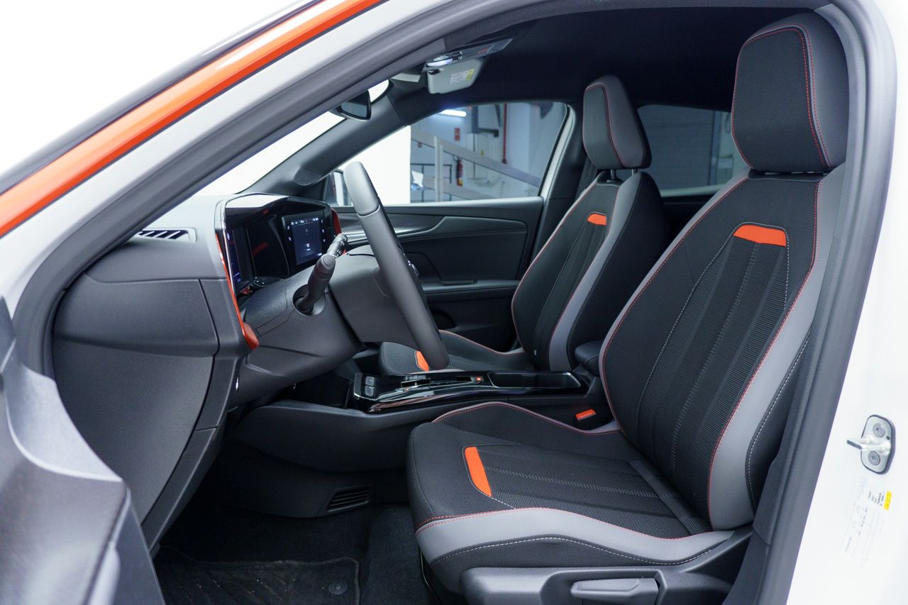 Opel Mokka -E GS BEV 50KWH 136 CV 5P - Foto 2