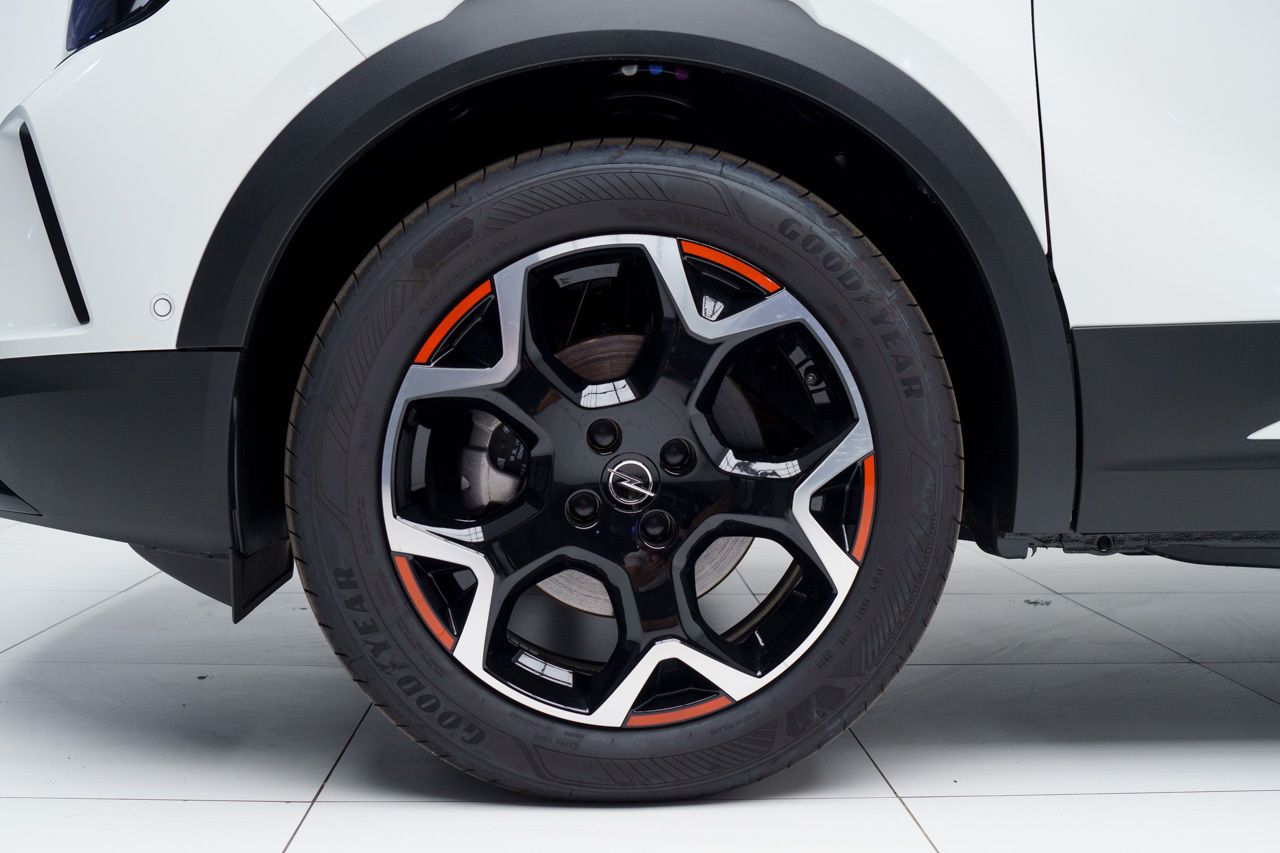 Opel Mokka -E GS BEV 50KWH 136 CV 5P - Foto 2