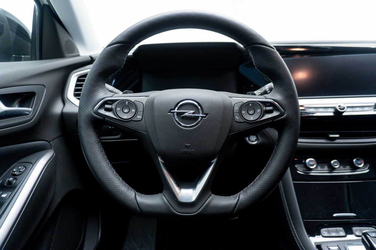 Opel Grandland -E GSE 1.6 TURBO PHEV 300 CV AUTO 5P - Foto 2