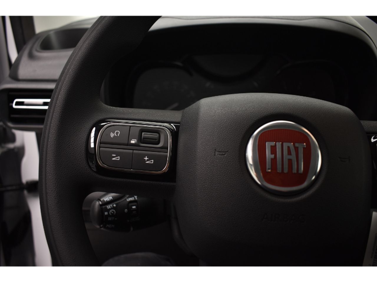 Fiat Doblò COMBI L2 H1 1.5 BLUEHDI 100 CV 5P - Foto 2
