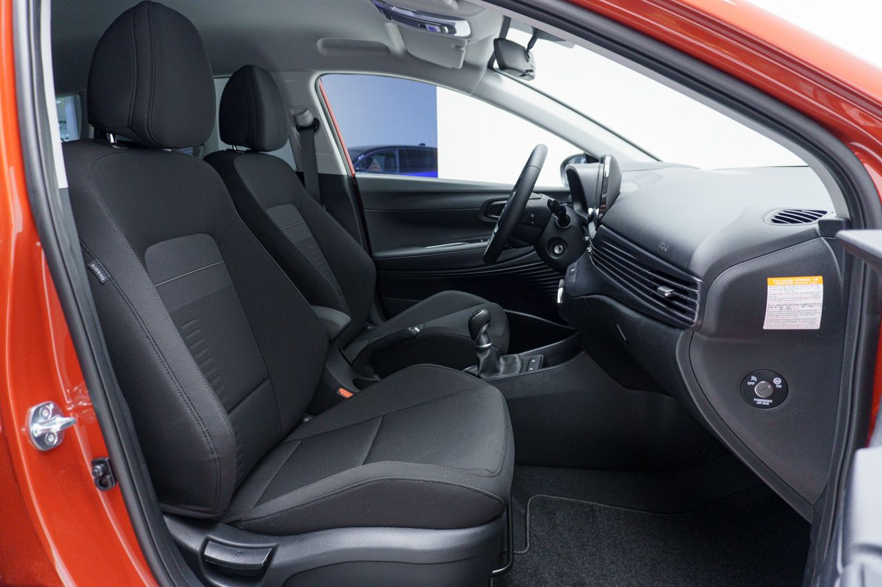Hyundai Bayon MAXX 1.0 TGDI MHEV 100 CV 5P - Foto 2