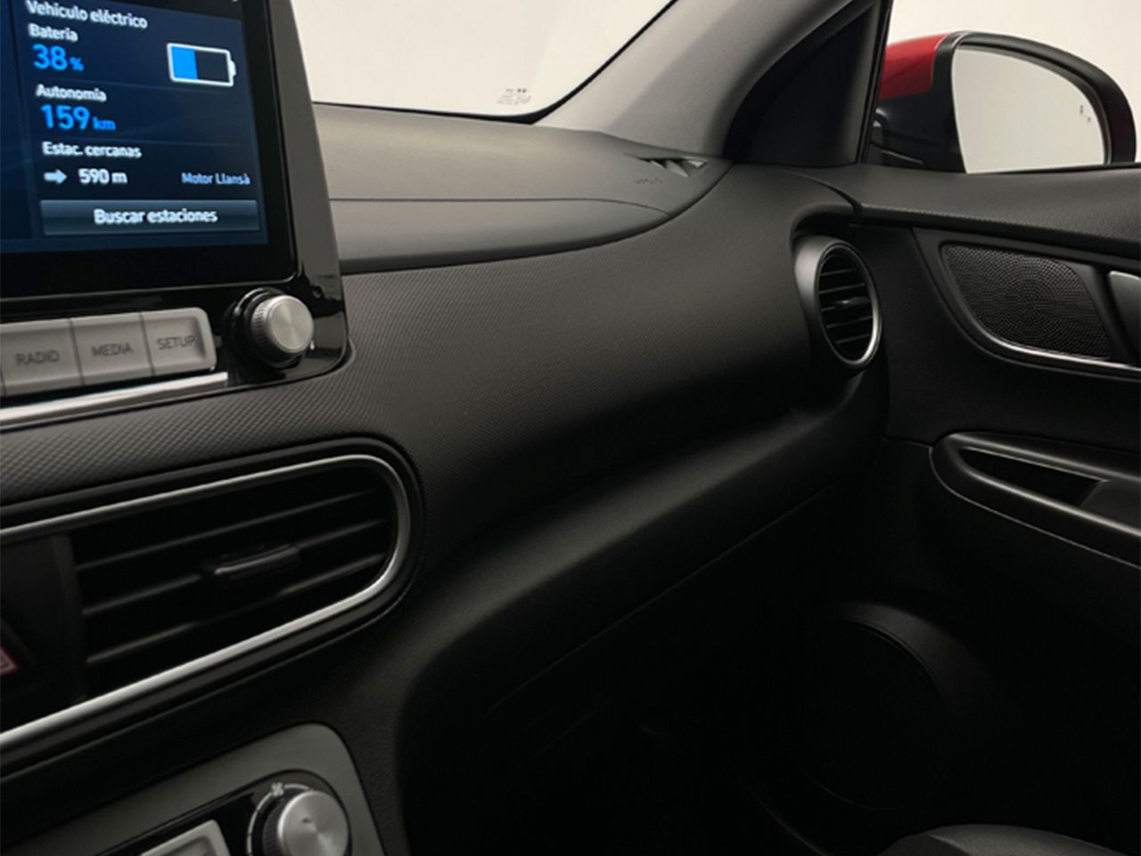 Hyundai Kona EV TECNO 150KW 7.2KW 204 CV 5P - Foto 2