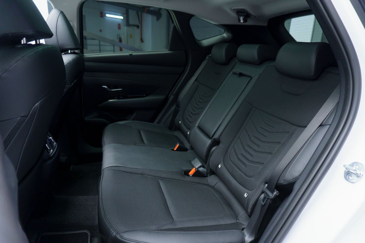 Hyundai Tucson TECNO SKY 1.6T HEV 215 CV AUTO 5P - Foto 2