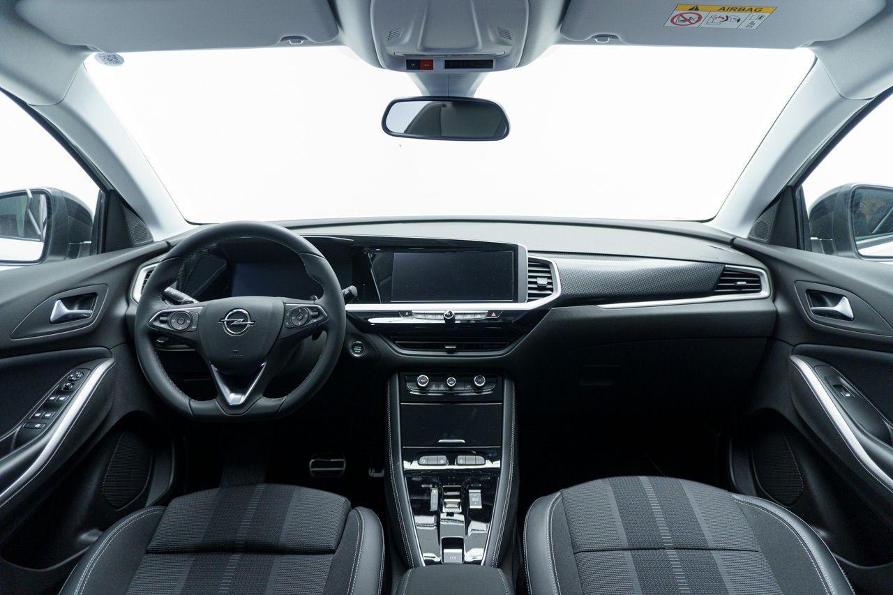Opel Grandland GS 1.2 MHEV TURBO 136 CV DCT 5P - Foto 2