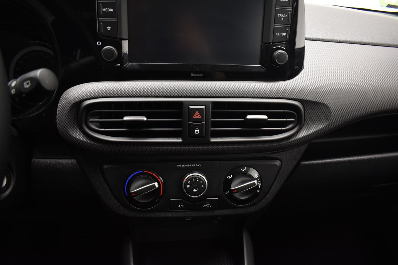 Hyundai i10 KLASS 1.0 67 CV 5P - Foto 2