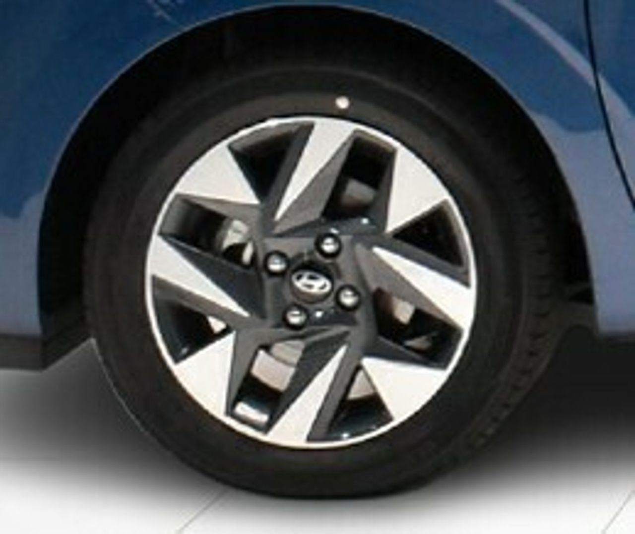 Hyundai i10 KLASS 1.0 67 CV 5P - Foto 2
