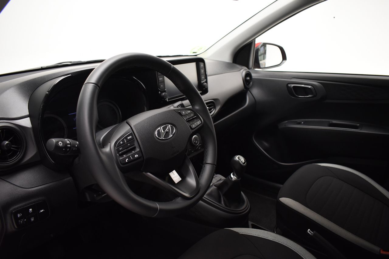 Hyundai i10 KLASS 1.0 67 CV 5P - Foto 2