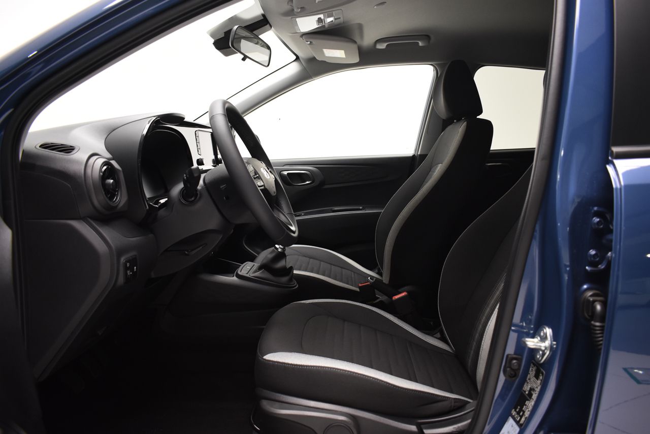 Hyundai i10 KLASS 1.0 67 CV 5P - Foto 2