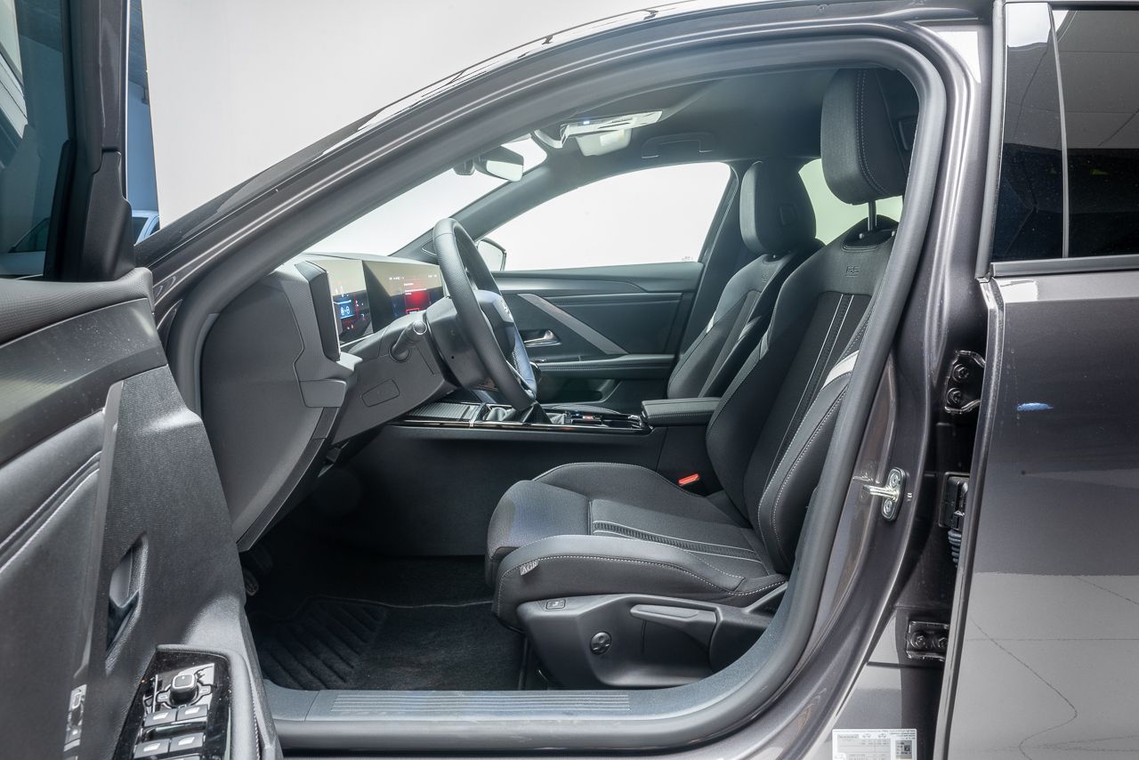 Opel Astra GS 1.2T XHT 130 CV 5P - Foto 2