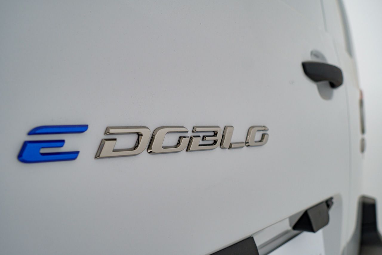 Fiat Doblò BEV 50KWH PACK STYLE 136 CV 5P - Foto 2