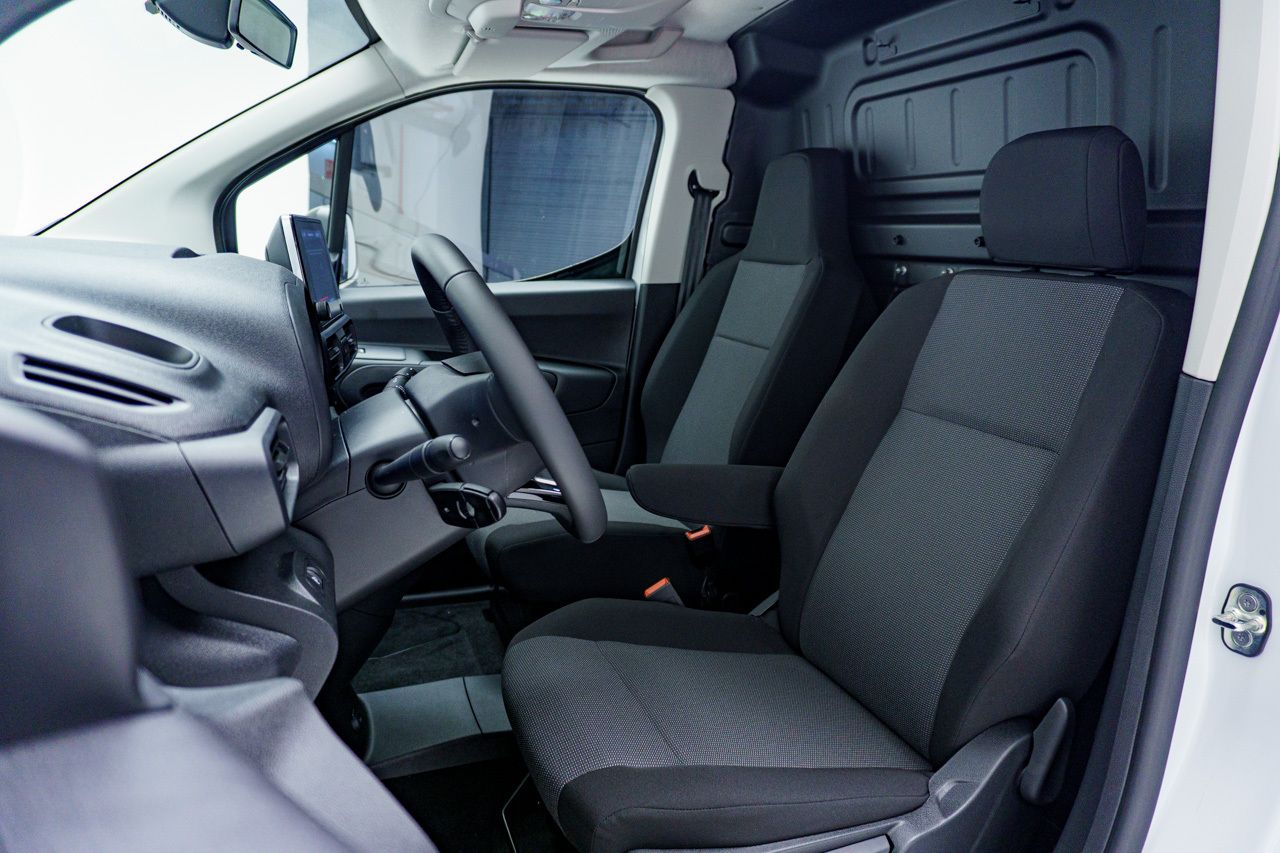 Fiat Doblò BEV 50KWH PACK STYLE 136 CV 5P - Foto 2