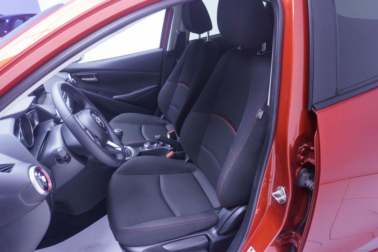 Mazda 2 HOMURA 1.5 E-SKYACTIV-G 90 CV 5P - Foto 2