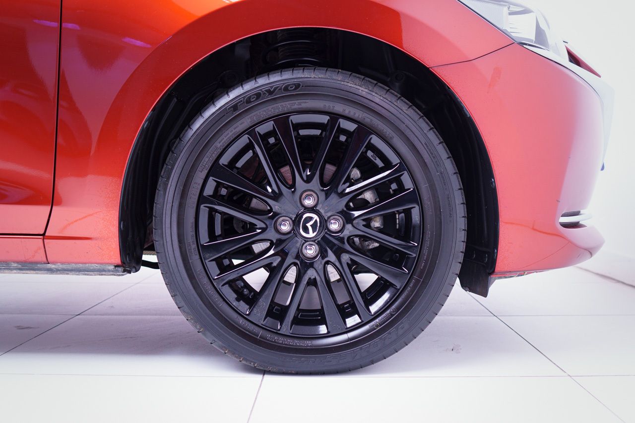 Mazda 2 HOMURA 1.5 E-SKYACTIV-G 90 CV 5P - Foto 2