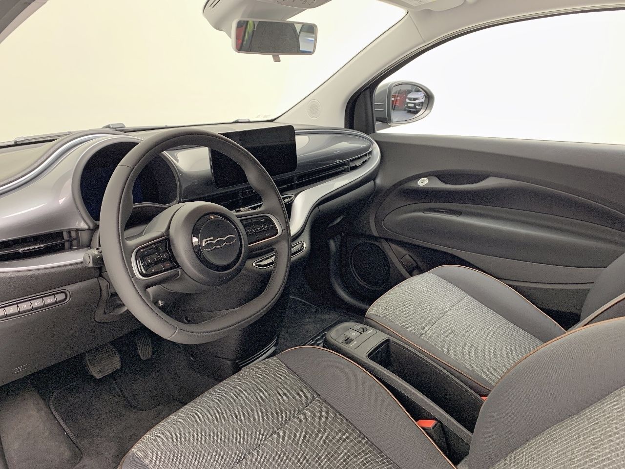 Fiat 500 -E ICON BEV 42KWH 118 CV 3P - Foto 2