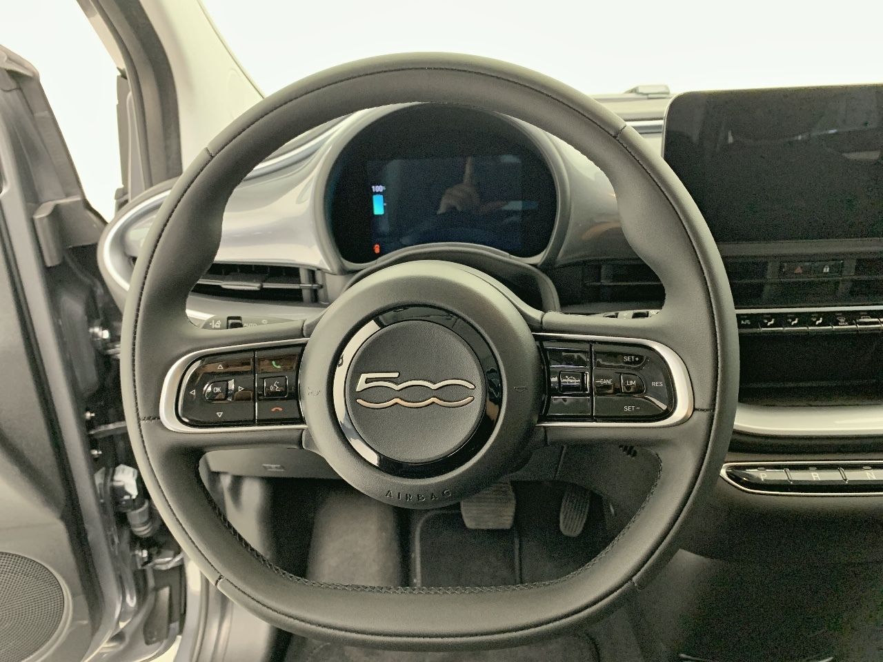 Fiat 500 -E ICON BEV 42KWH 118 CV 3P - Foto 2
