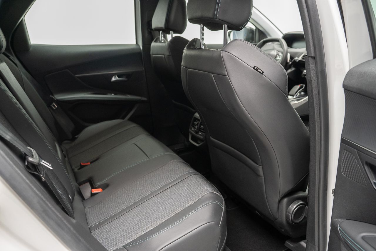 Peugeot 3008 N 3008 ALLURE PACK 1.6 HYBRID 225 CV E-EAT8 5P - Foto 2