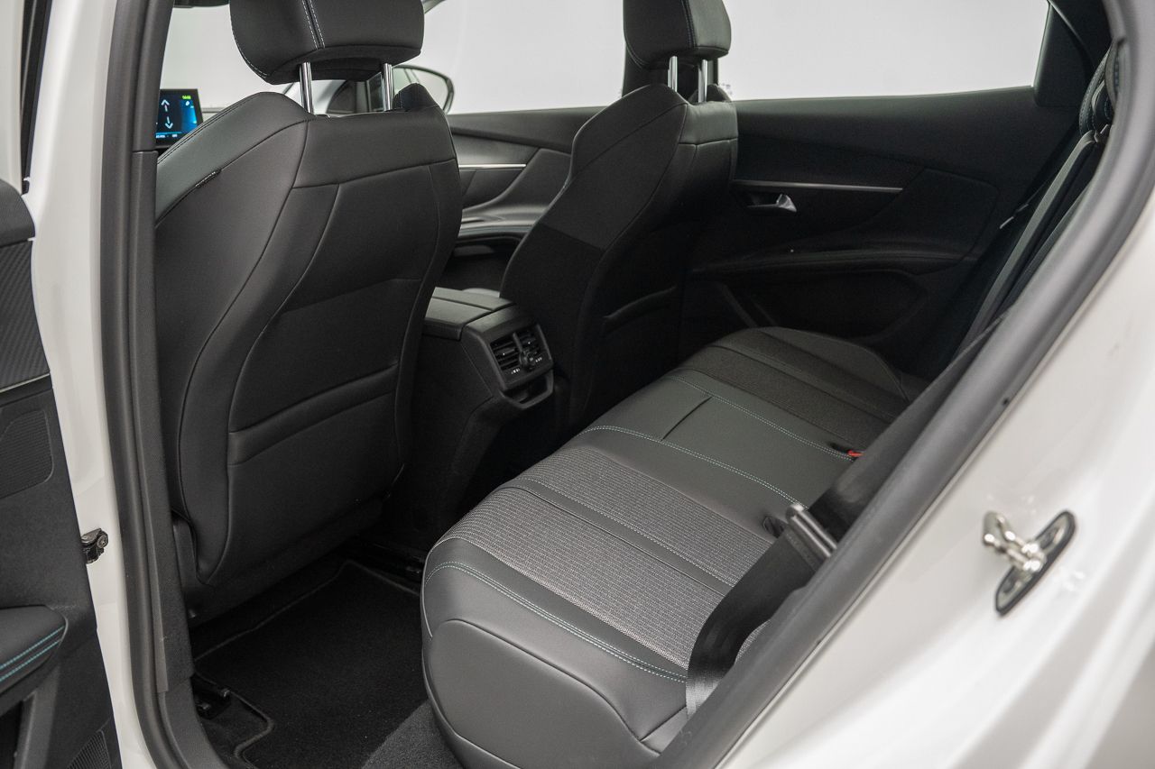 Peugeot 3008 N 3008 ALLURE PACK 1.6 HYBRID 225 CV E-EAT8 5P - Foto 2