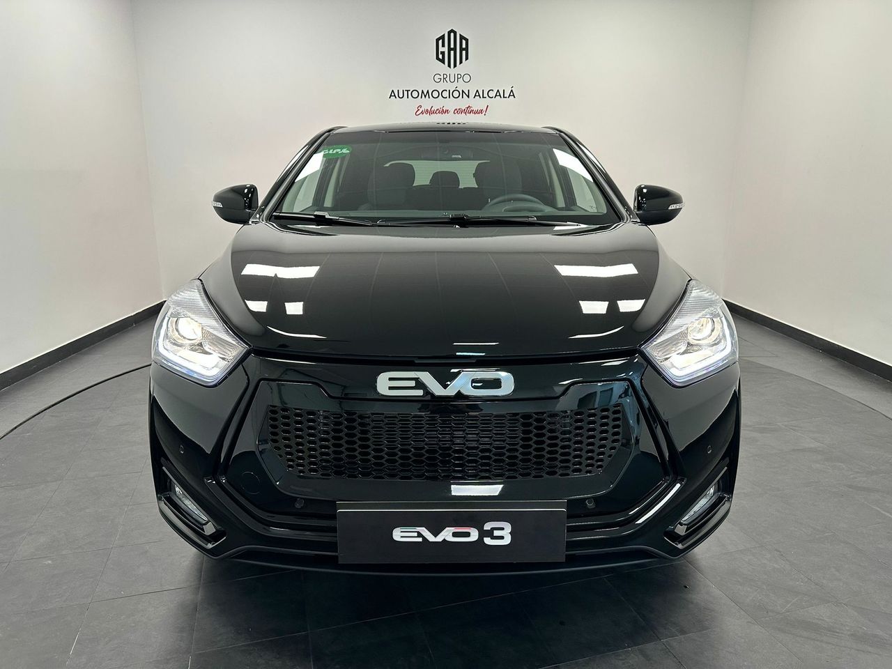 evo 3 2024 / foto grande (2)