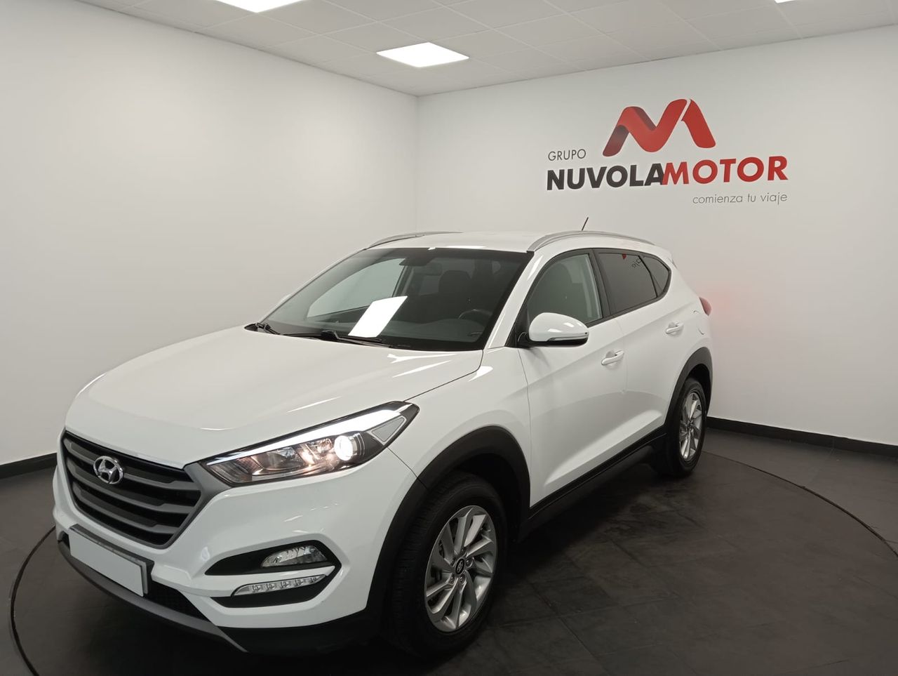 Hyundai i10 cambio manual  de segunda mano - hyundai tucson 2015 /