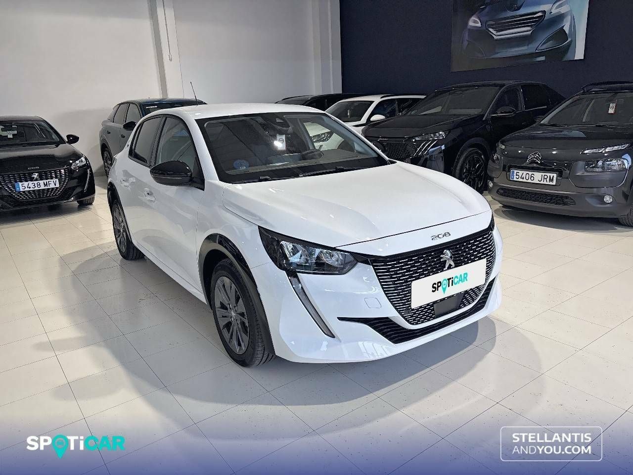 peugeot 208 2023 / foto grande (3)