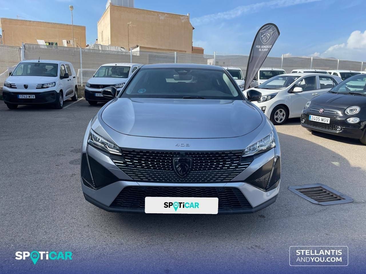 peugeot 408 2023 / foto grande (2)