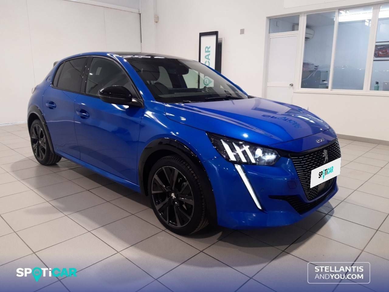 peugeot 208 2023 / foto grande (3)