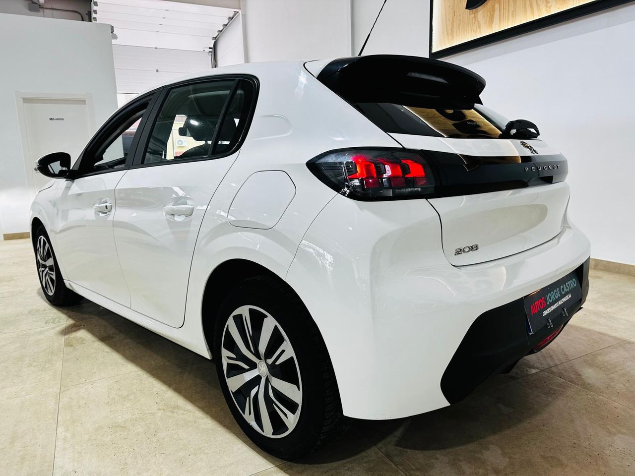 peugeot 208 2021 / foto grande (2)