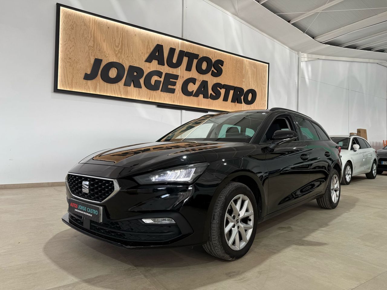 Coche electrico sevilla  de segunda mano en Sevilla - seat leon 2021 /