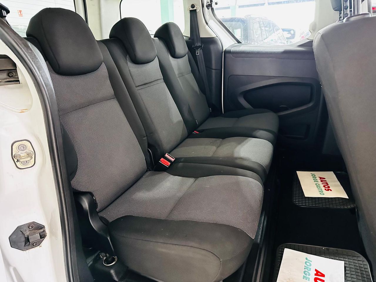 peugeot partner 2019 / foto grande (3)
