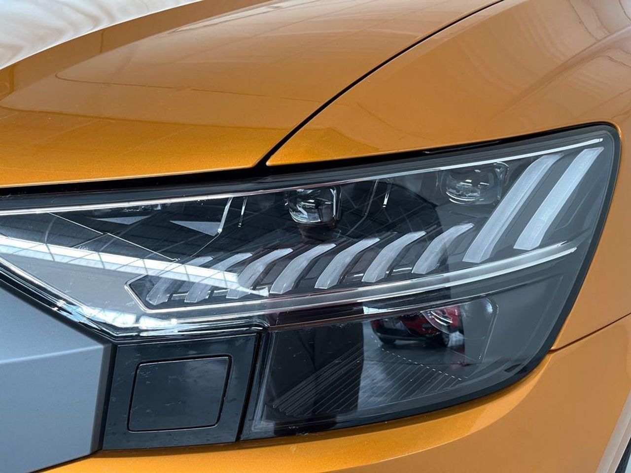 Audi Q8 S line plus 55 TFSIe quattro 280 kW (381 CV) tiptron - foto 17