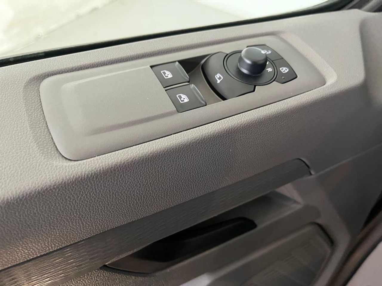 Volkswagen Caravelle Batalla Corta 2.0 TDI BMT 110 kW (150 C - foto 12