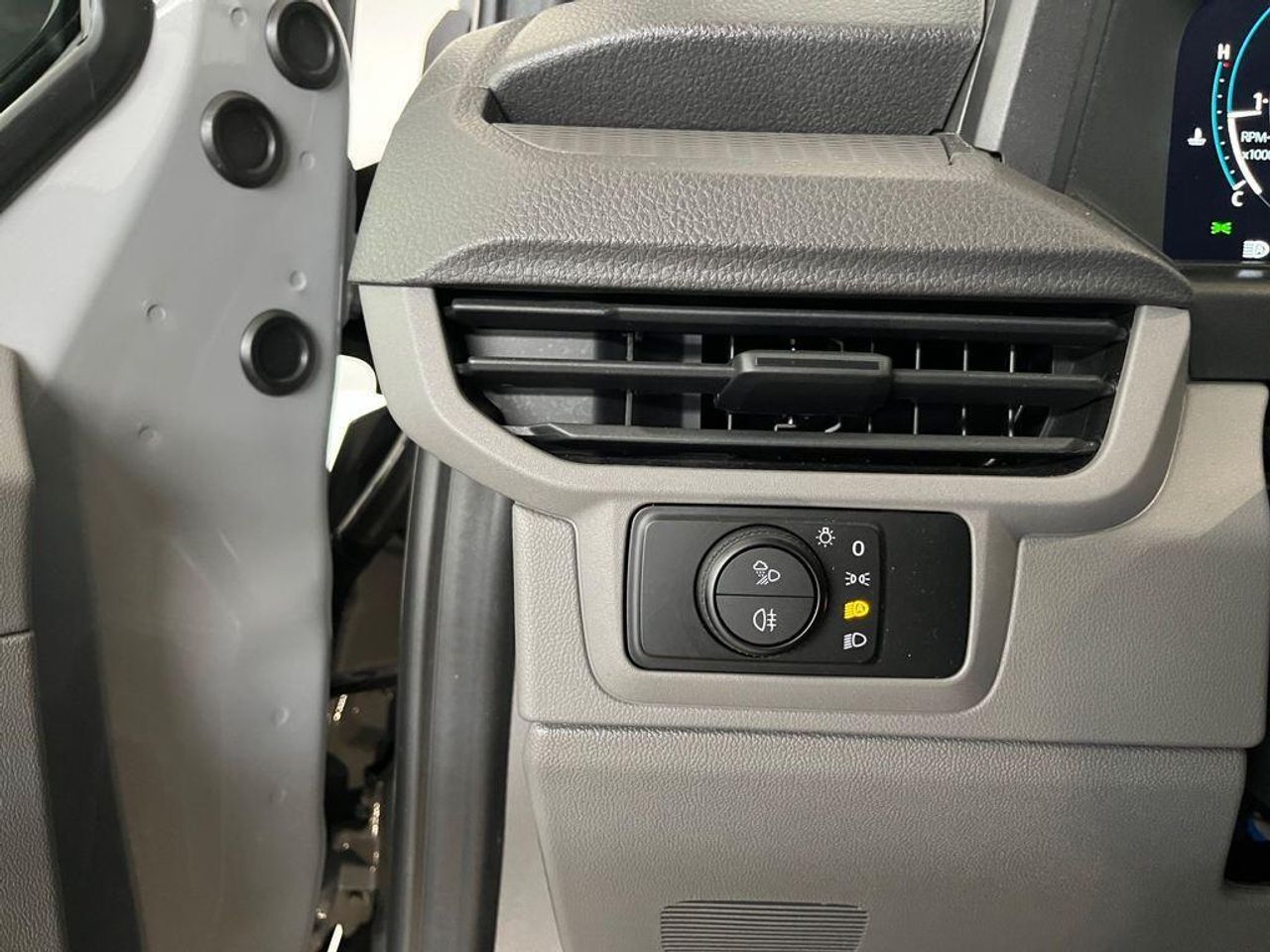 Volkswagen Caravelle Batalla Corta 2.0 TDI BMT 110 kW (150 C - foto 13