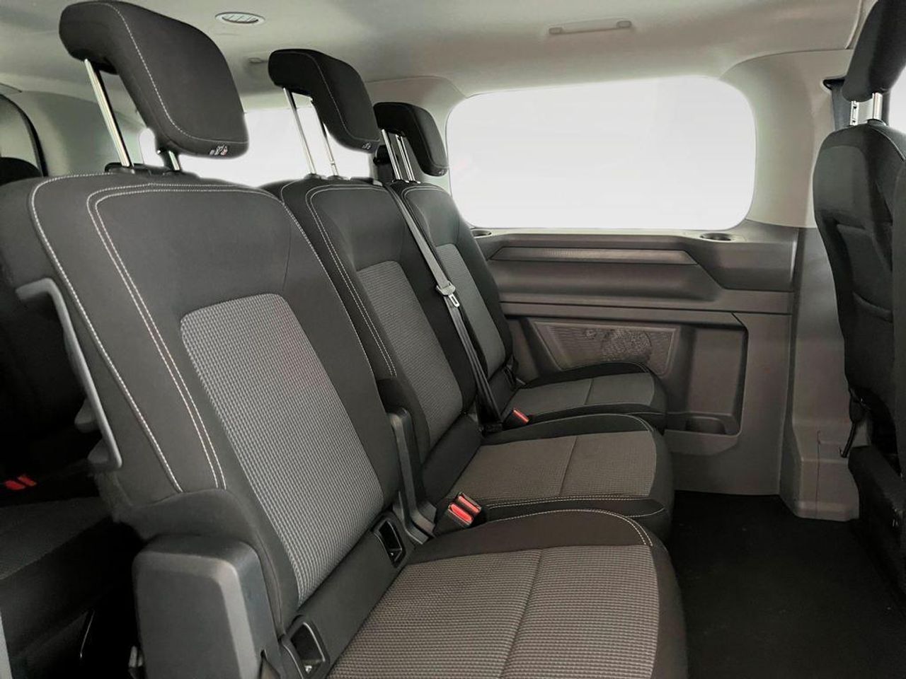 Volkswagen Caravelle Batalla Corta 2.0 TDI BMT 110 kW (150 C - foto 5