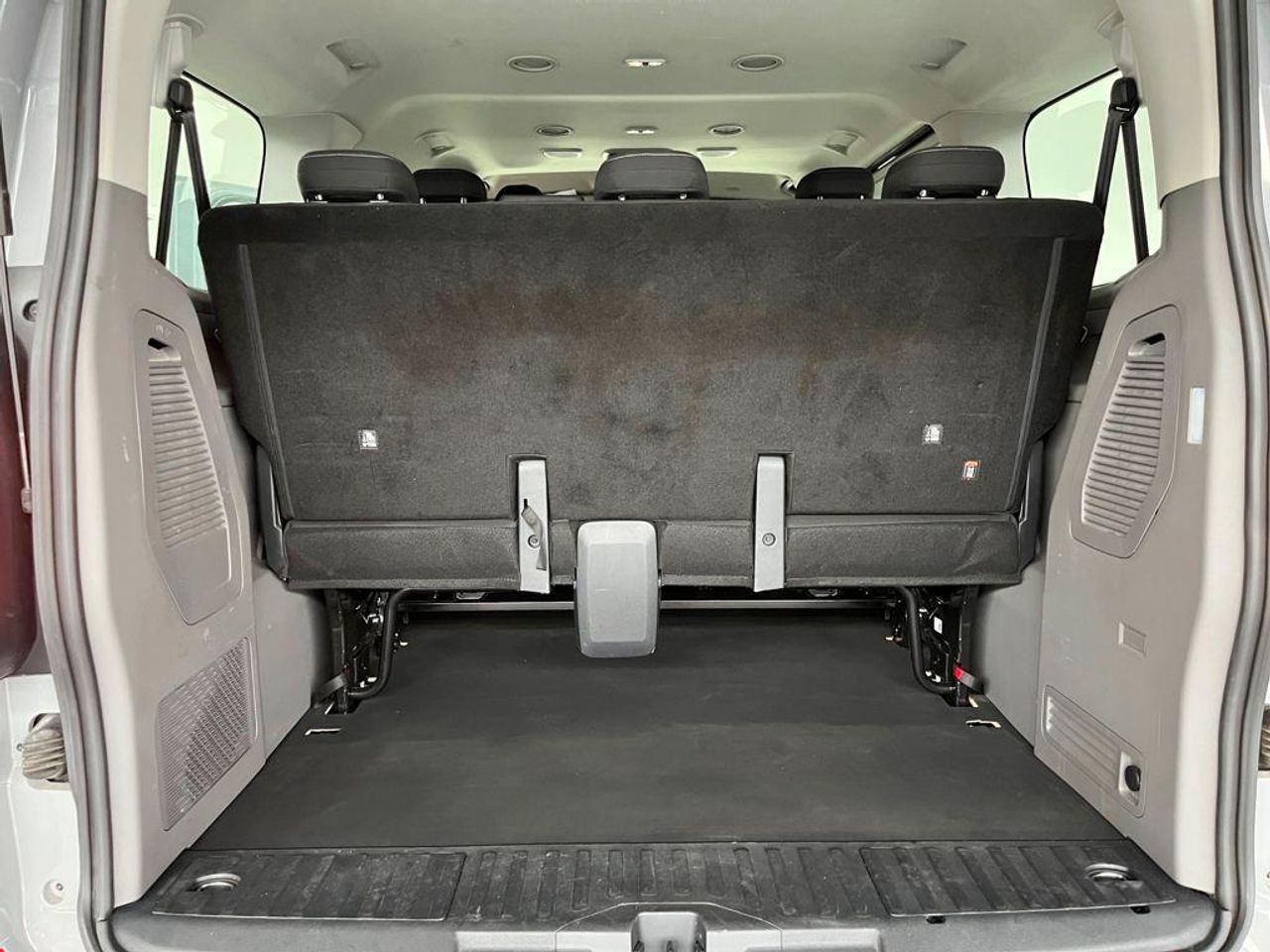 Volkswagen Caravelle Batalla Corta 2.0 TDI BMT 110 kW (150 C - foto 6