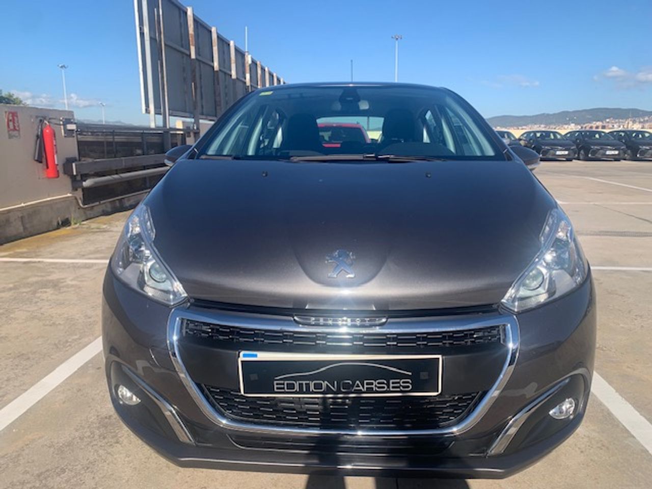 Peugeot 208 1.2 SIGNATURE 82CV