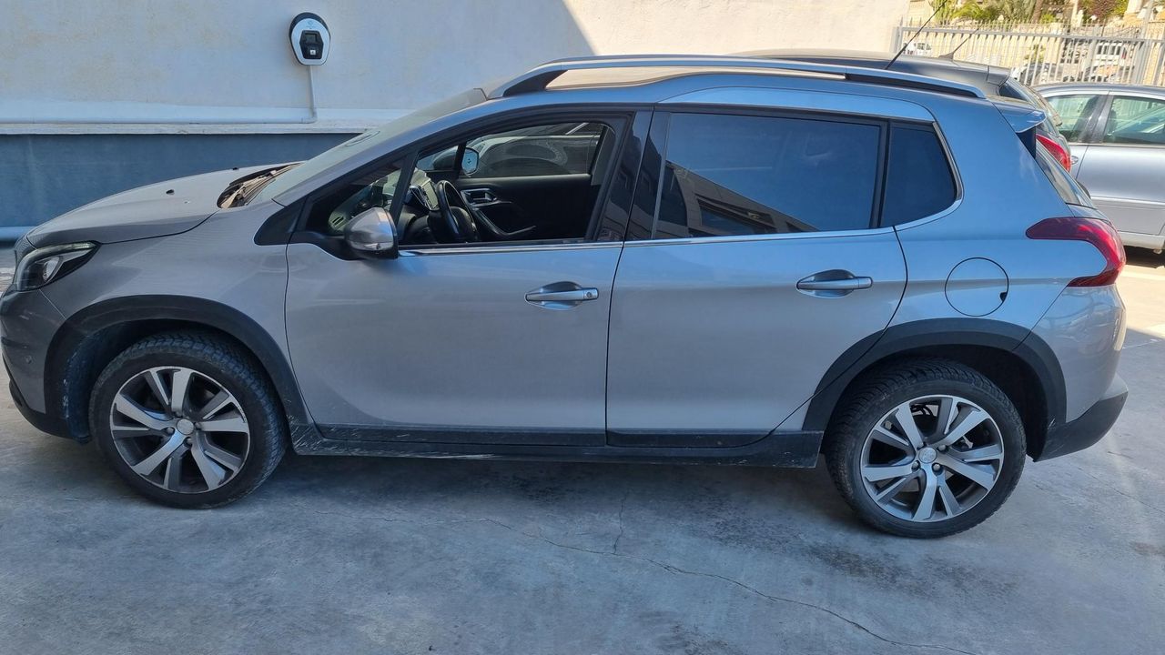 peugeot 2008 allure 1.2 puretech 110 s&s foto grande (2)