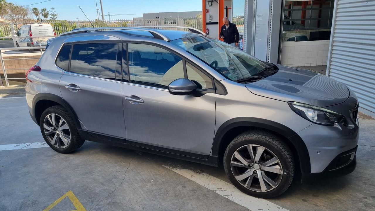 peugeot 2008 allure 1.2 puretech 110 s&s foto grande (3)