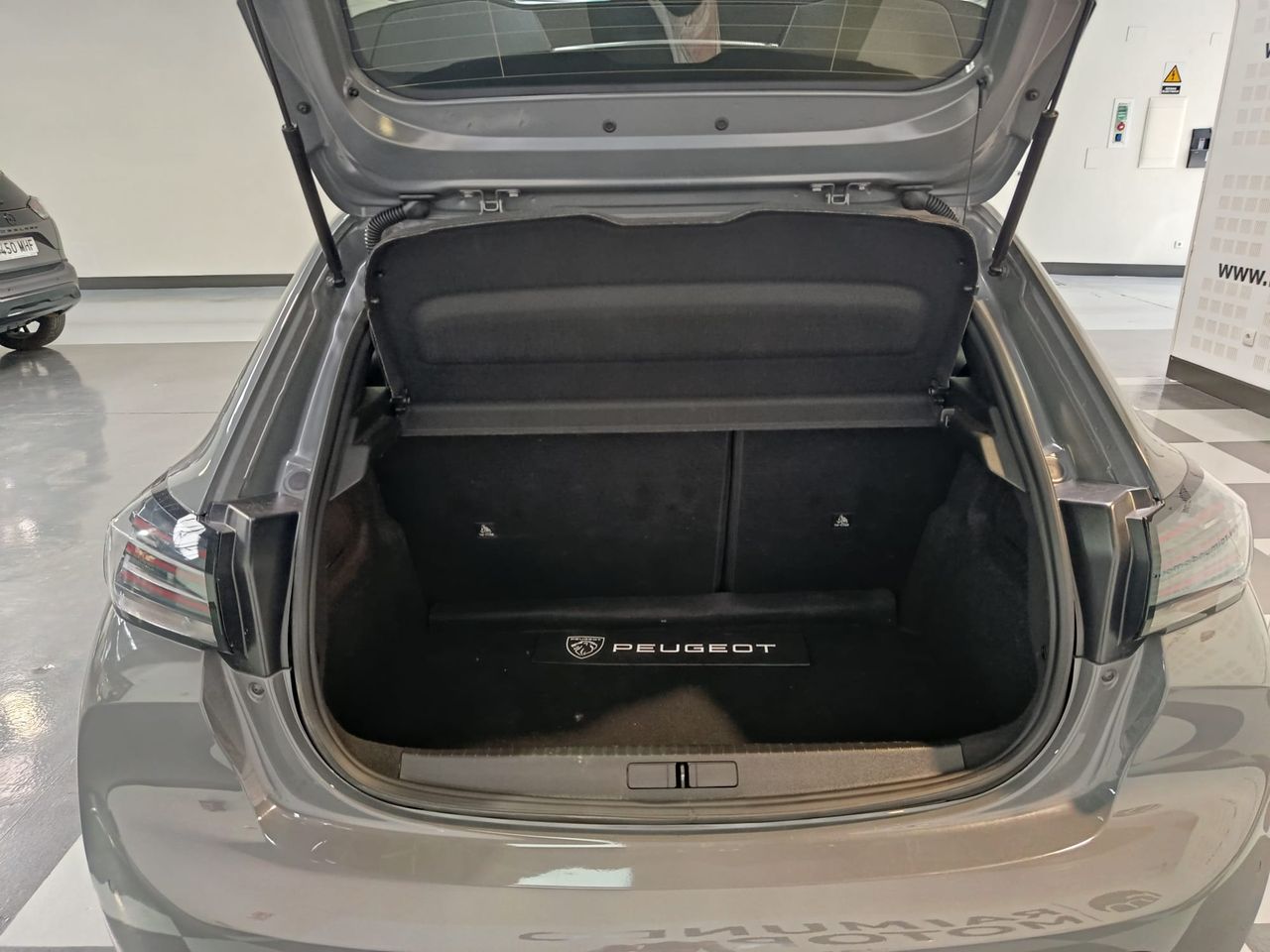 Peugeot 208 Allure Hybrid 100 e-DCS6 - Foto 2