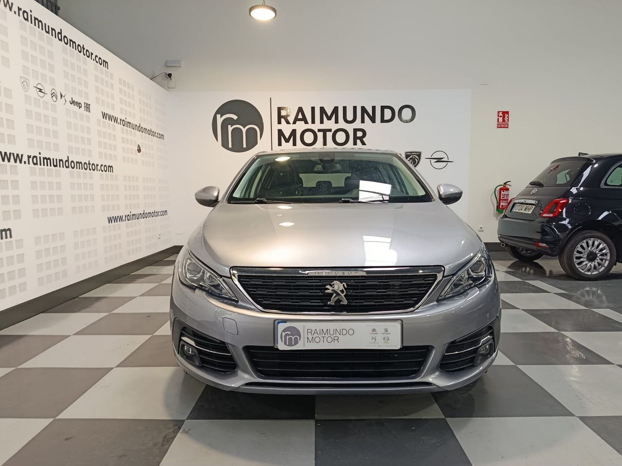 peugeot 308 5p active 1.5 bluehdi 130 s&s foto grande (2)