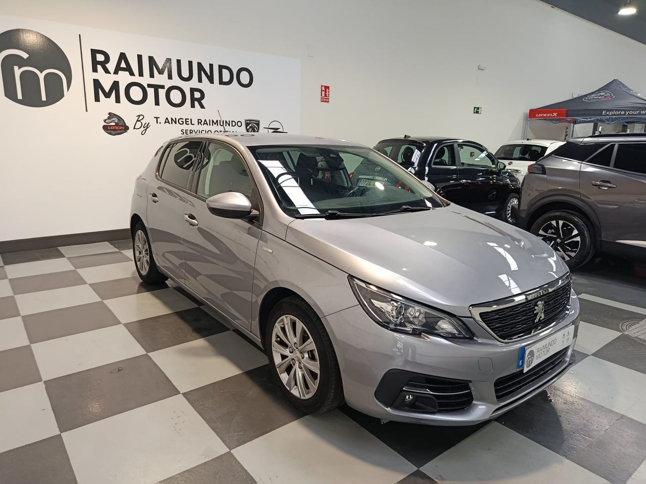 Peugeot 308 5p Active 1.5 BlueHDi 130 S&S - Foto 2